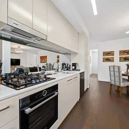 River Torrens Retreat - 2Br, Parking, Wi-Fi Adelaide Exterior photo