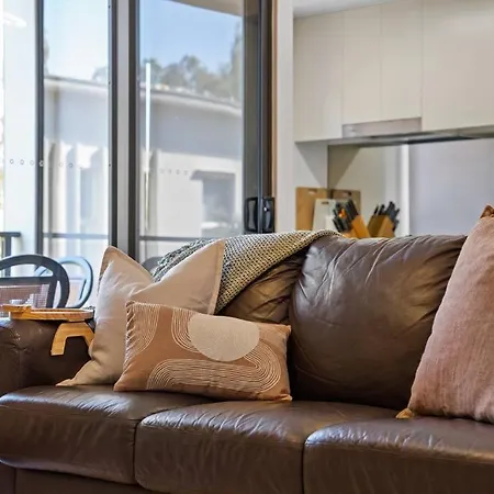 River Torrens Retreat - 2Br, Parking, Wi-Fi Adelaide Exterior photo